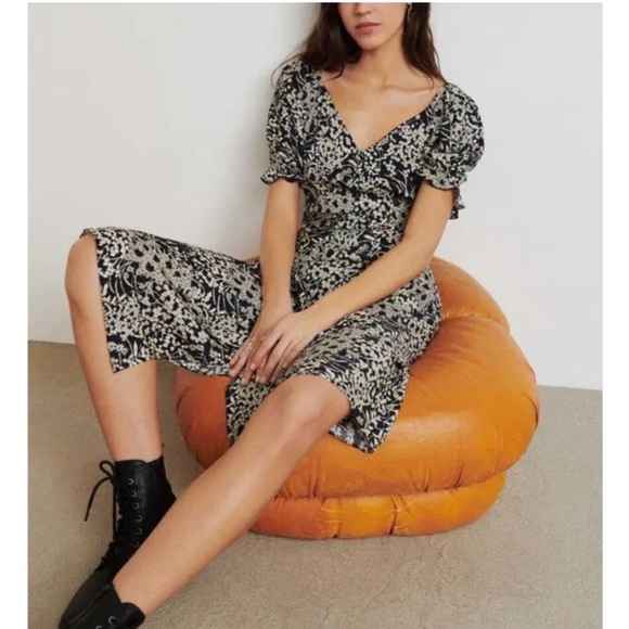 Ba&sh Macha Floral Dark Blue and Cream
Patterned Midi Dress - Picture 1 of 7